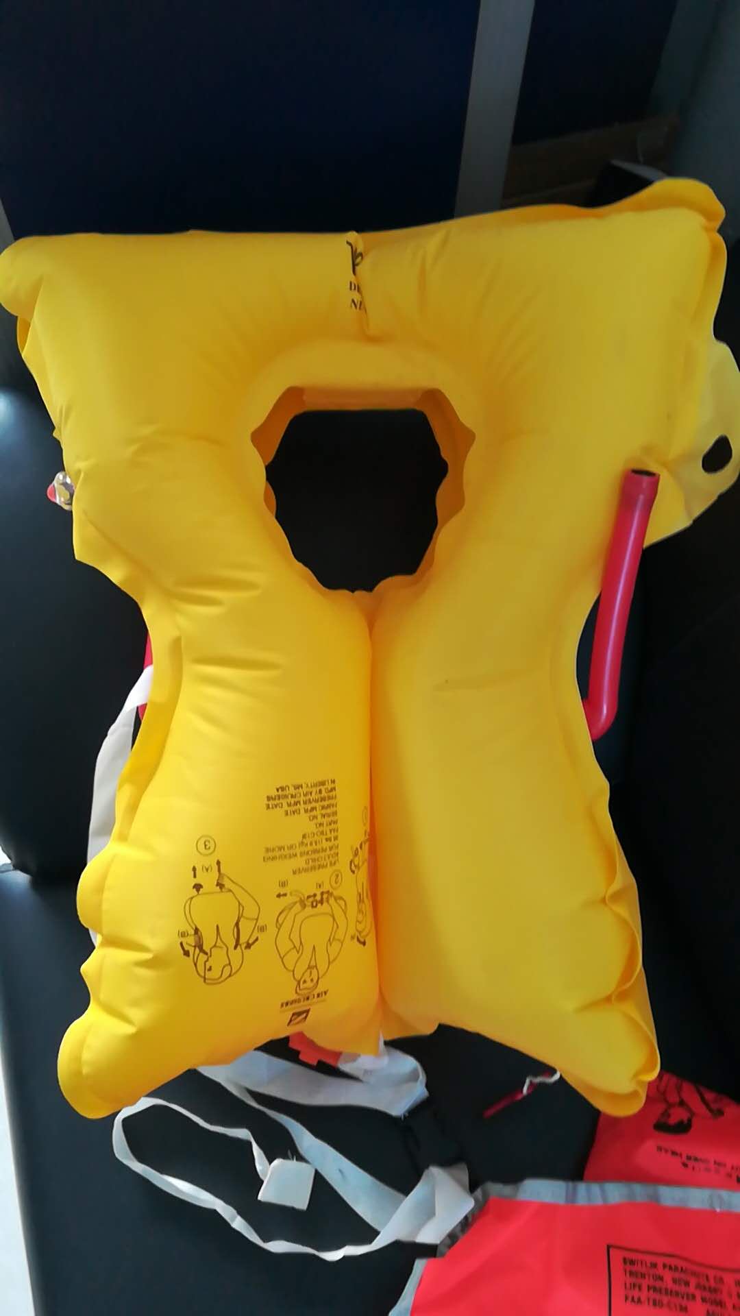 22岁空姐万米高空逃生没有降落伞,空难飞机坠落全过程