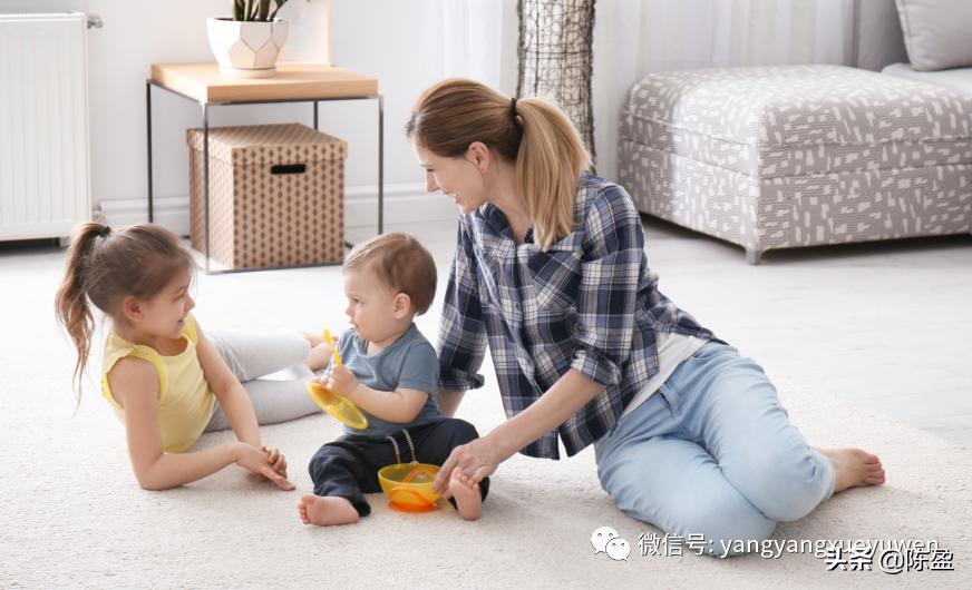 分级阅读的诞生丨好绘本如何好《亲亲我》每个宝宝都奶香奶香的