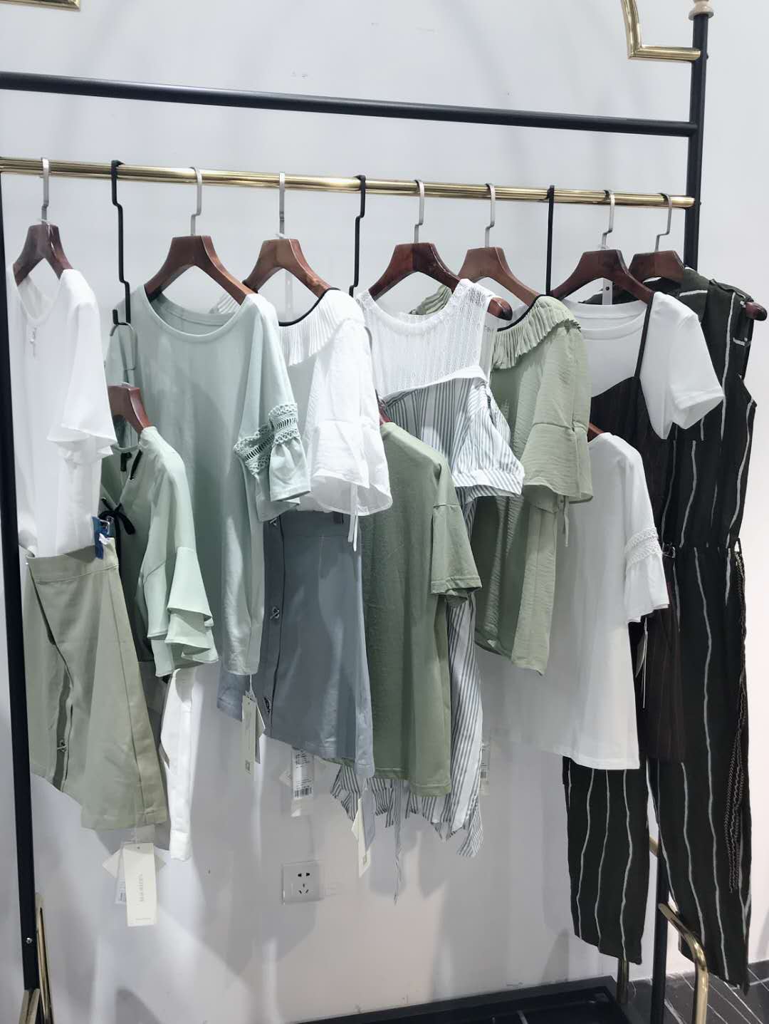 欧时力女装正品清仓打折短袖,欧时力正品清仓女装直播