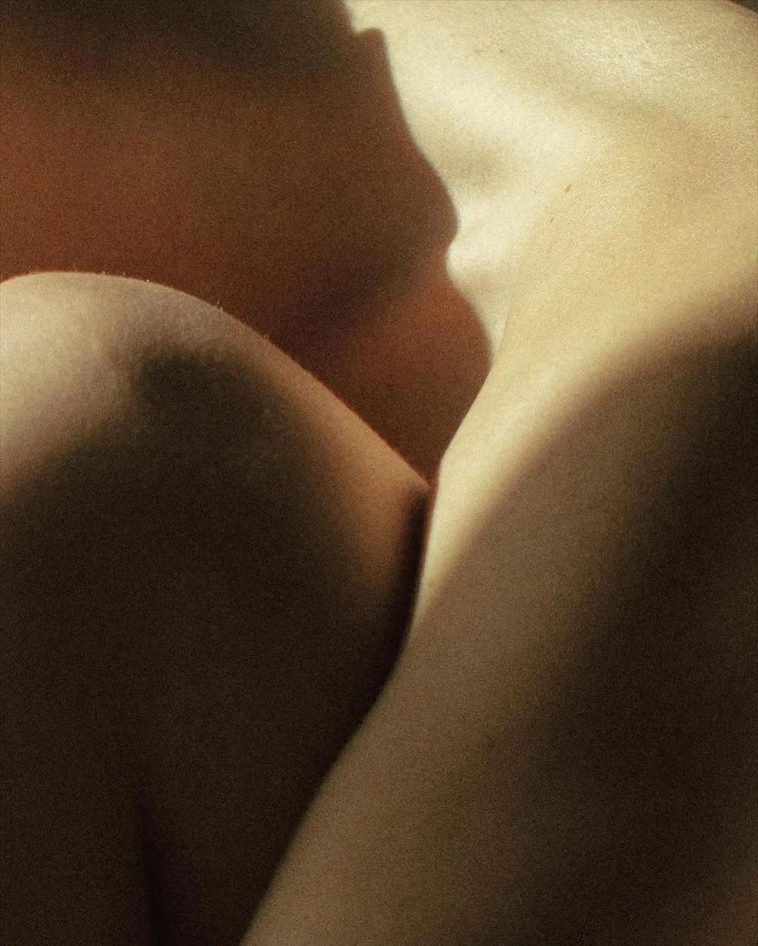 这些情而不色的「局部特写」，也太高级了吧