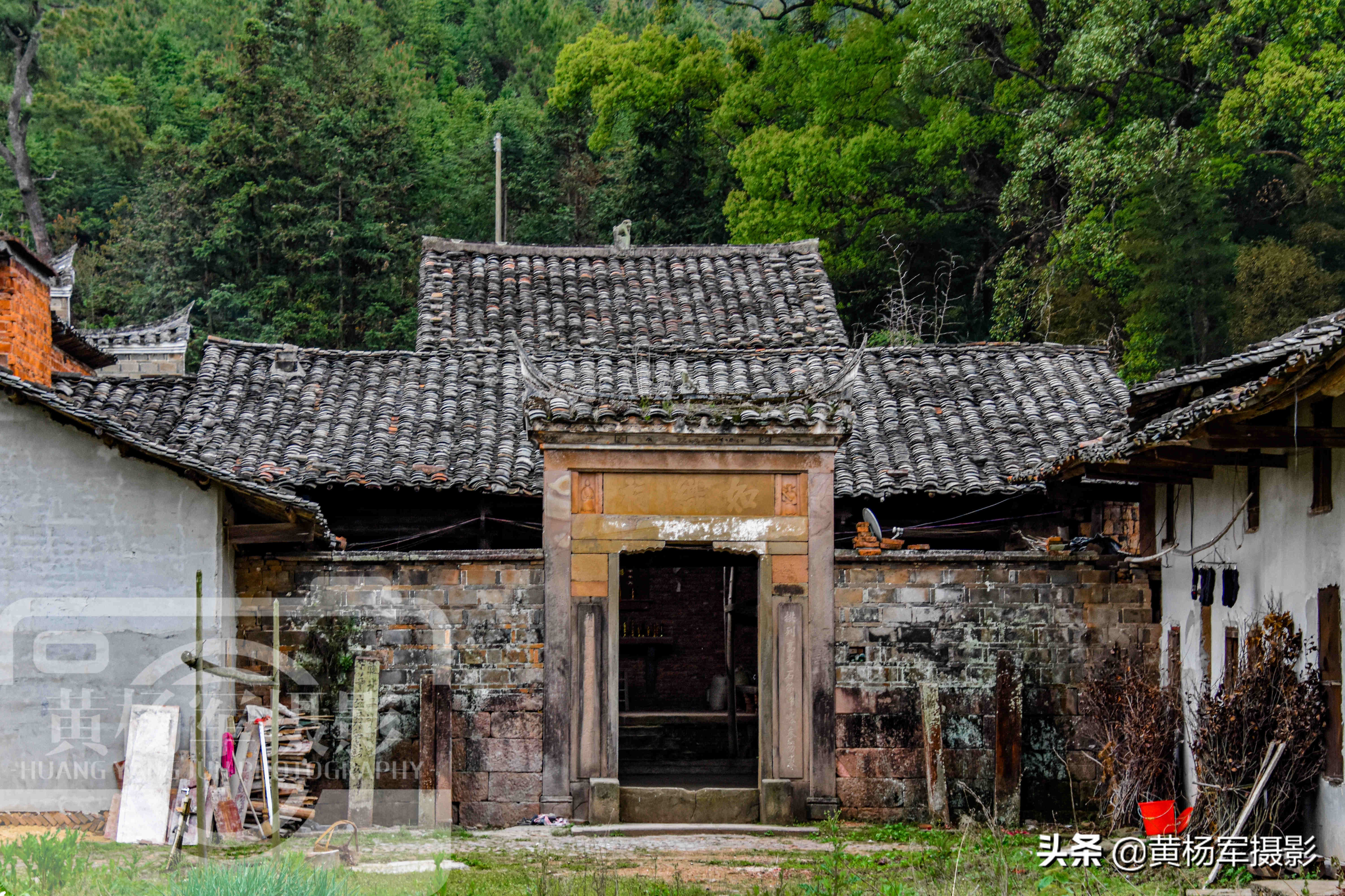 江西存在感最低的县，邻广东靠福建四面环山，传统瓦房民居很亲切