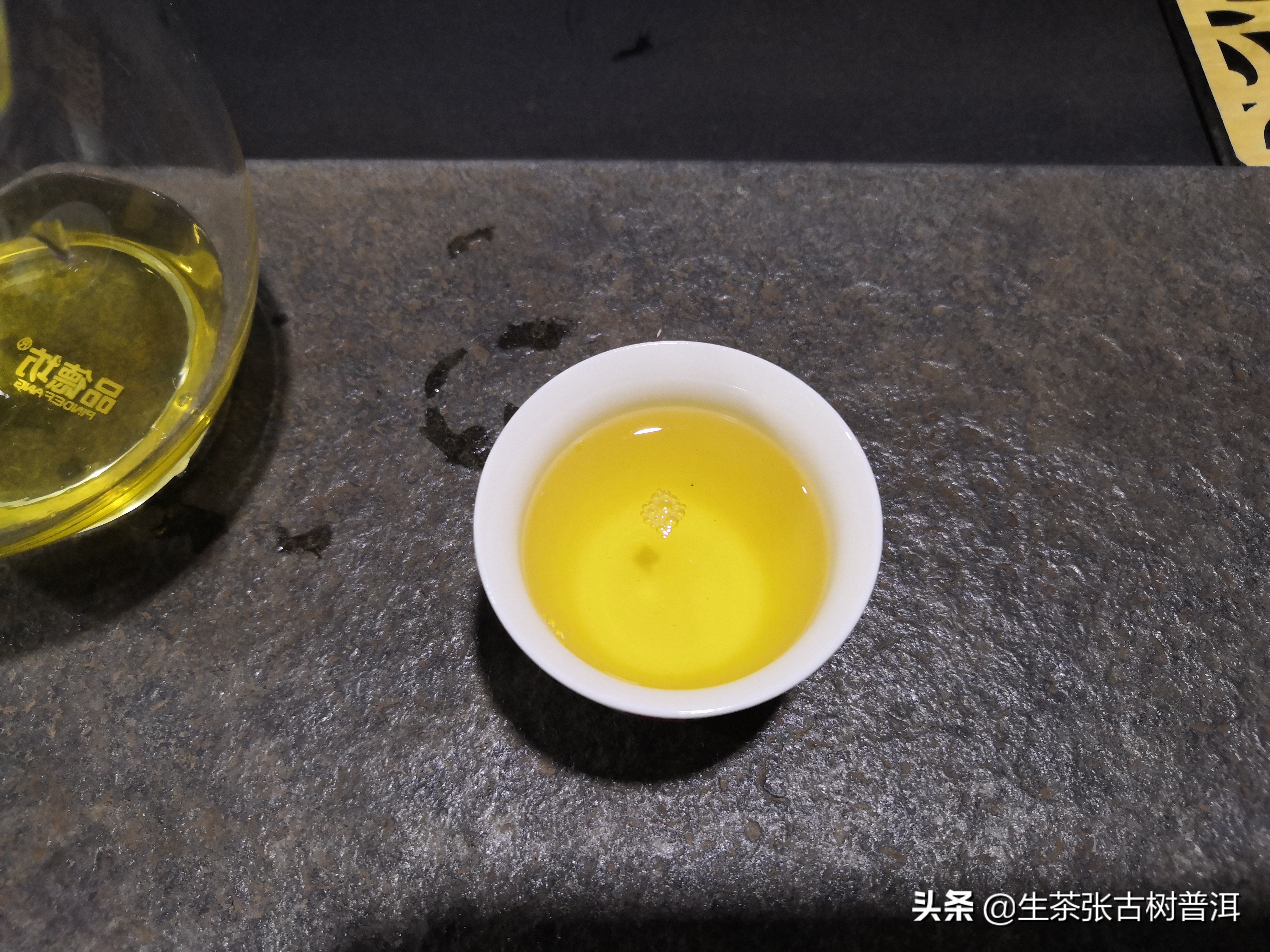 如何快速鉴别普洱茶的新茶和陈茶,如何鉴别普洱的价格