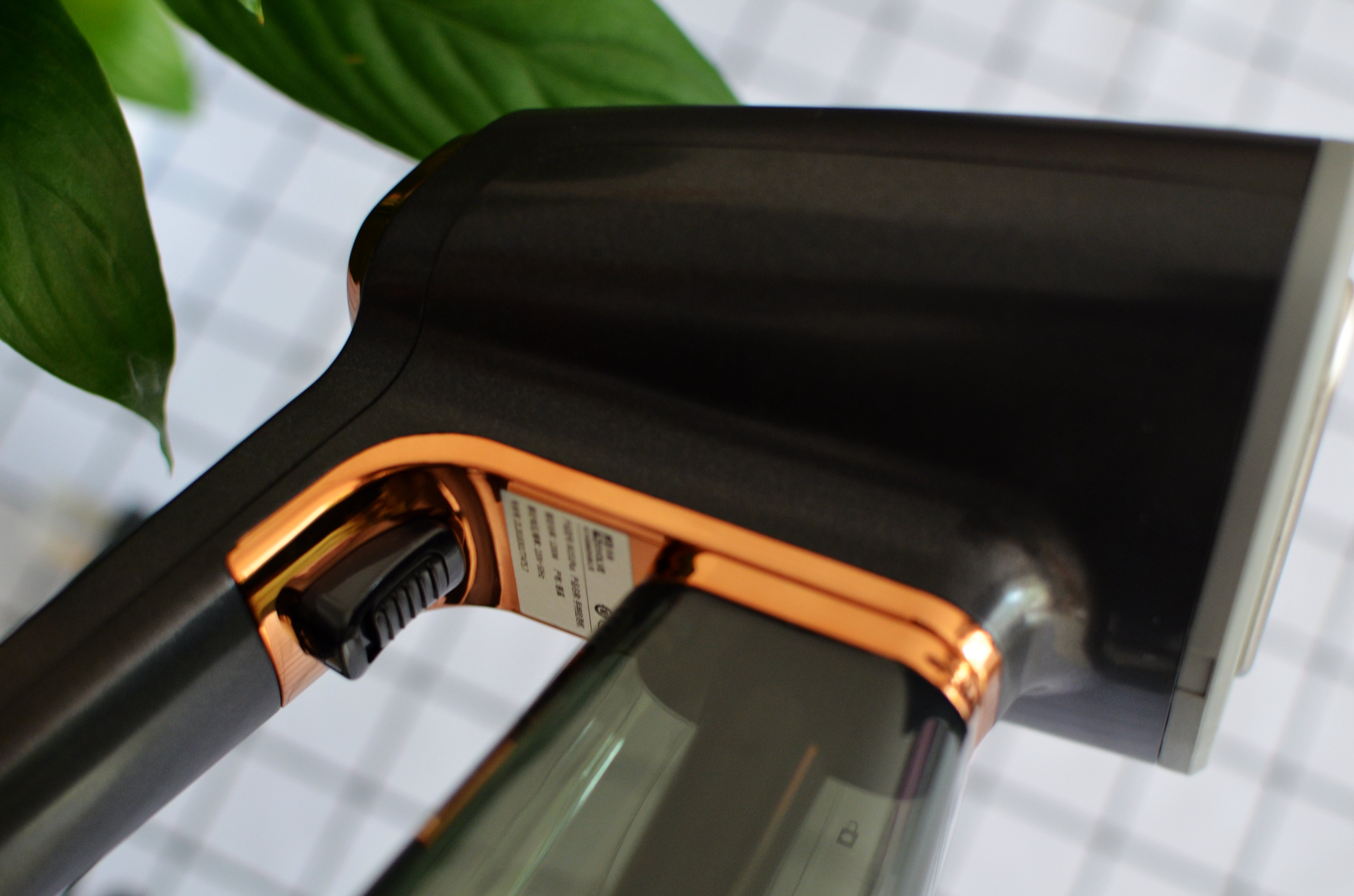 售价399元!卓力出品,熨烫+高温消毒,衣未挂烫机体验