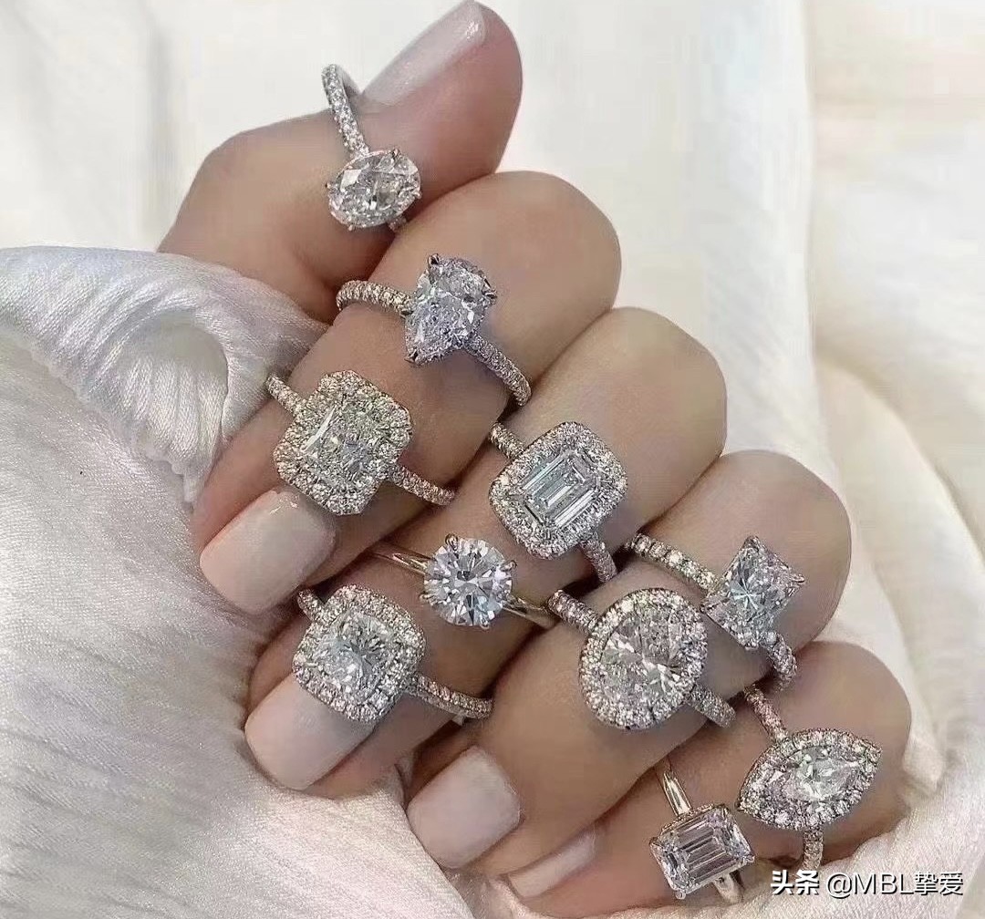 几百块钱的莫桑钻,莫桑钻经典四爪钻戒