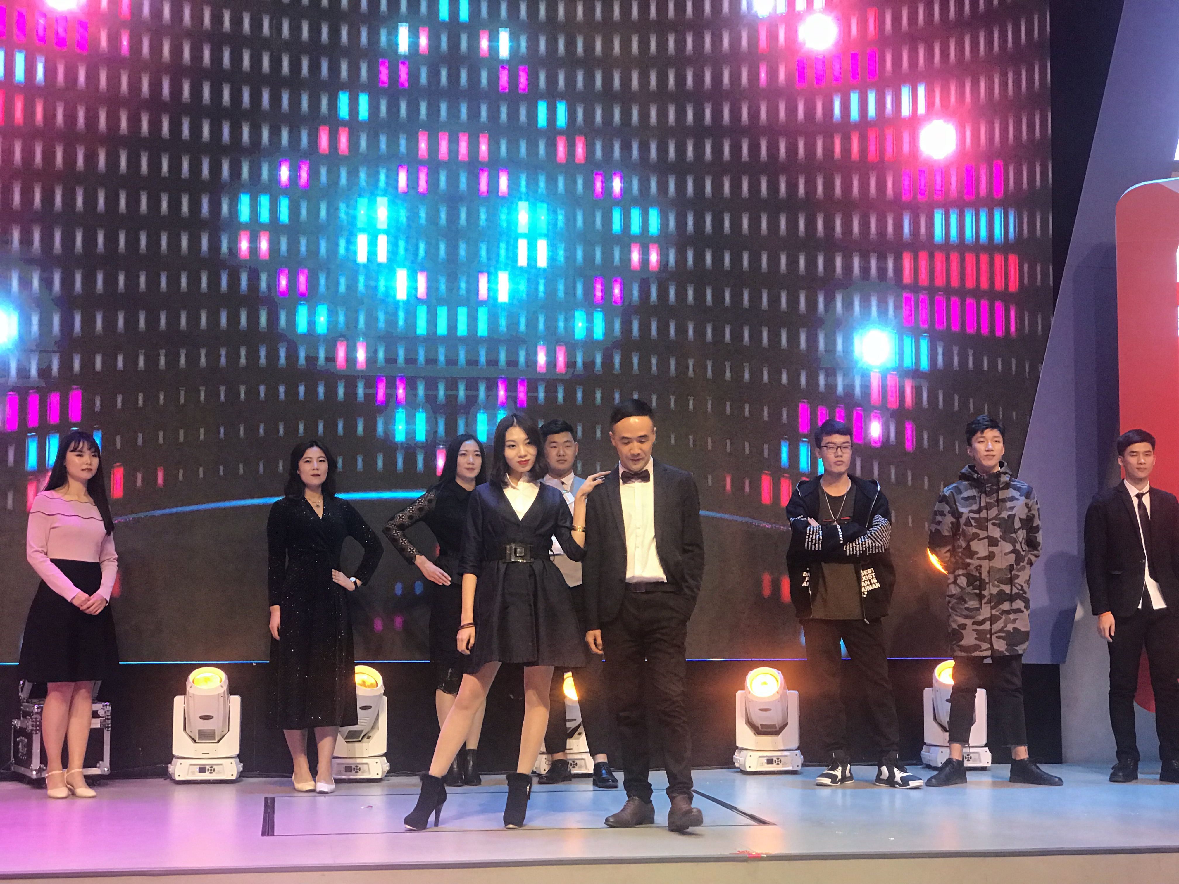 保险公司年会创意节目,年会团队表演创意节目