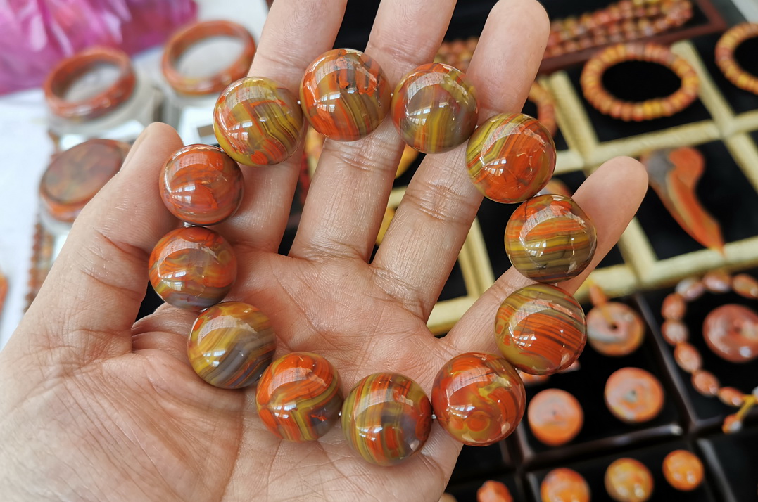 十家子战国红玛瑙价格,十家子镇玛瑙市场大集