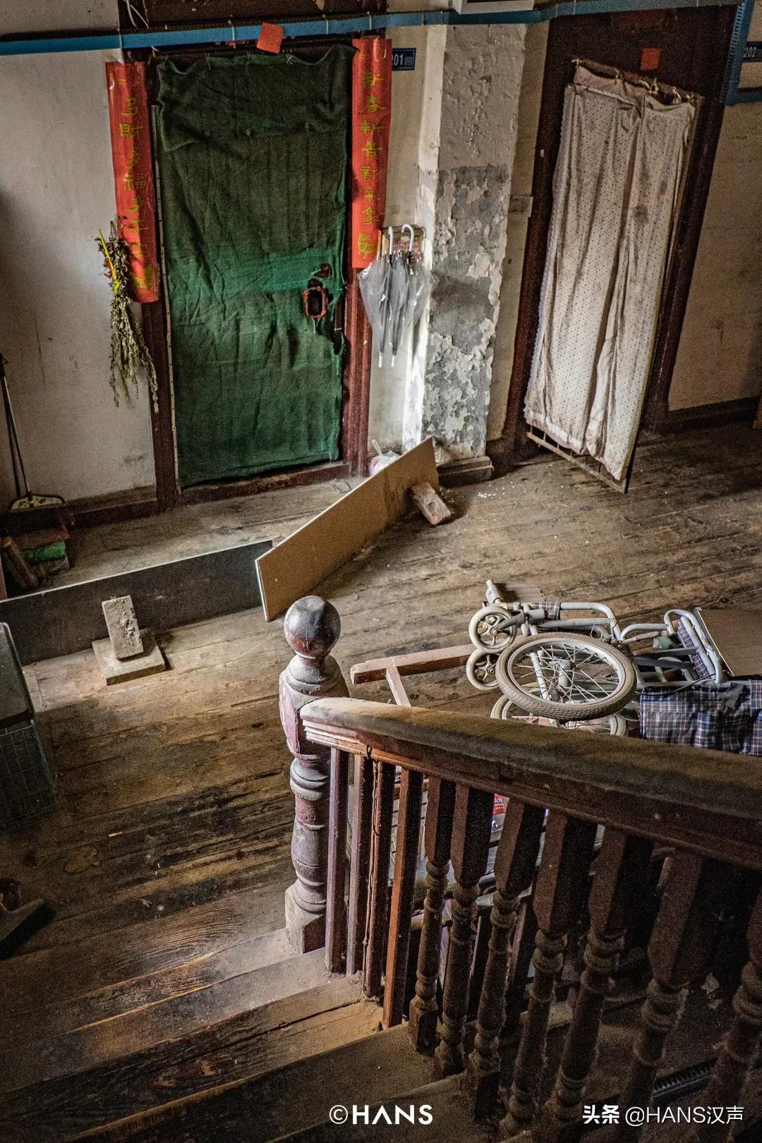 江汉路楼上有人住吗,江汉路楼顶怎么上去