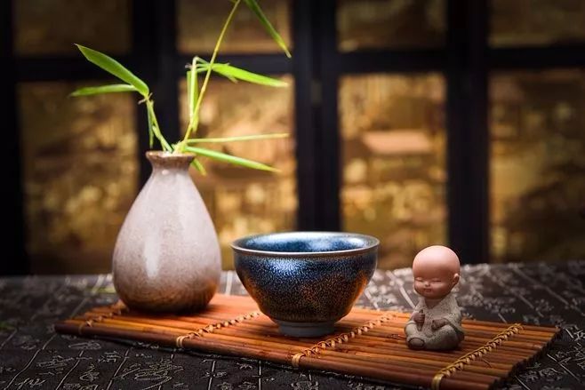 用十多块的建盏喝茶对身体有害吗,为什么建盏喝茶口感更好