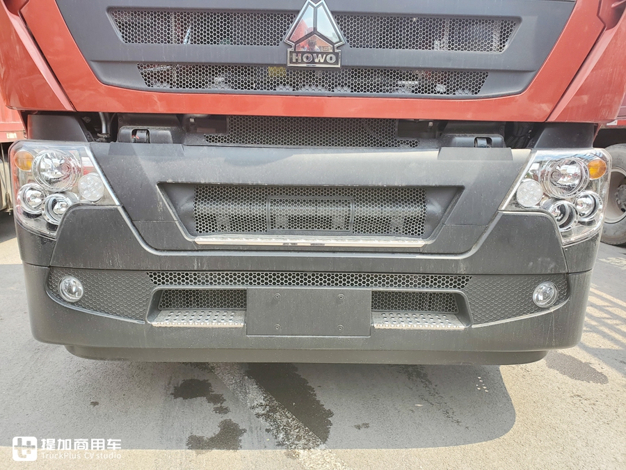 豪沃新款tx7配置,豪沃tx7290马力7.8米底盘多少钱