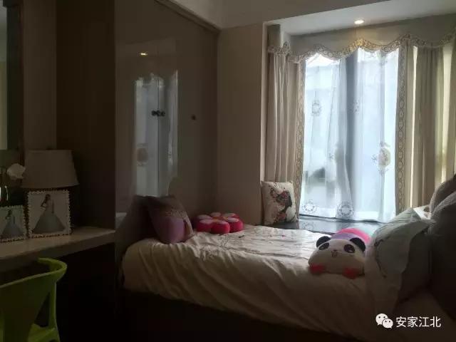 均价6500但是首开有五千多的房源,均价5500一平新盘