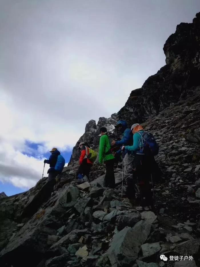 稻城亚丁游记完整版,稻城亚丁游记1000字