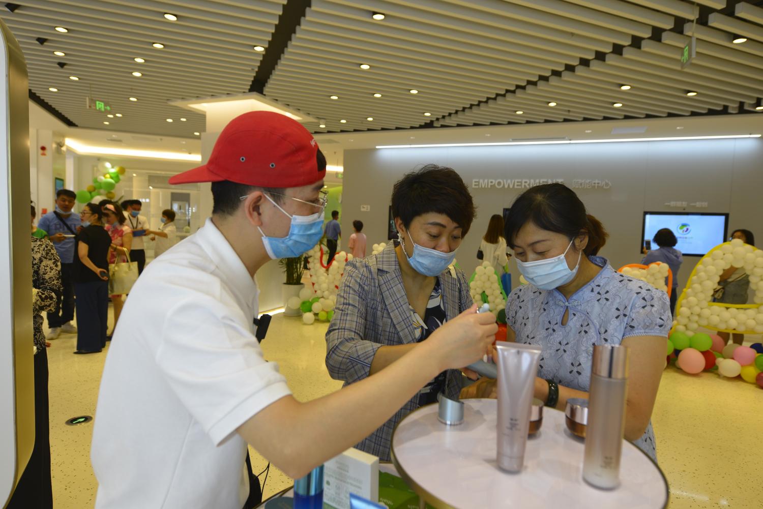 安利产品创造美好生活,安利全新品牌定位