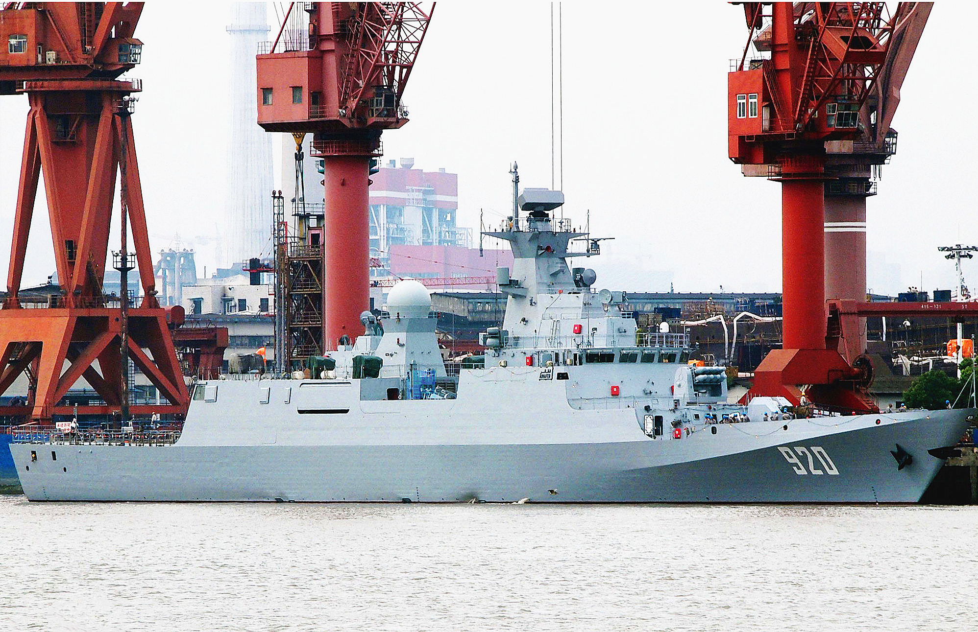 撑起祖国领海安全的擎天巨伞——中国舰空导弹发展史