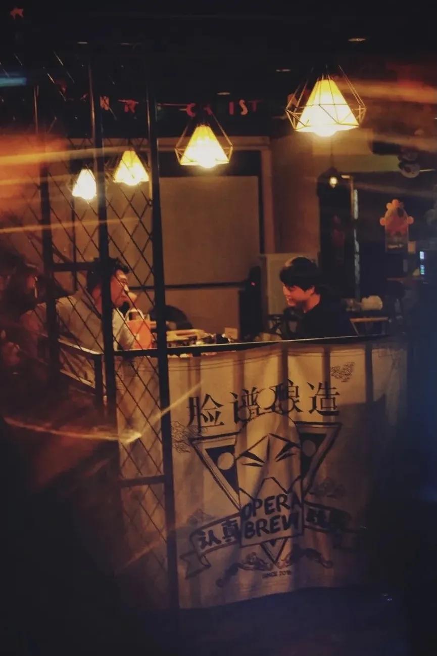 青岛即可以看海还能吃海鲜的地方,去青岛吃好海鲜看大海心情自然好