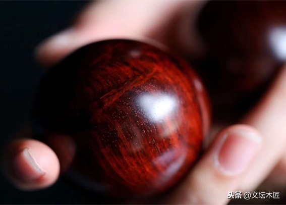 紫檀手串能不能直接玩,紫檀手串的寓意和象征