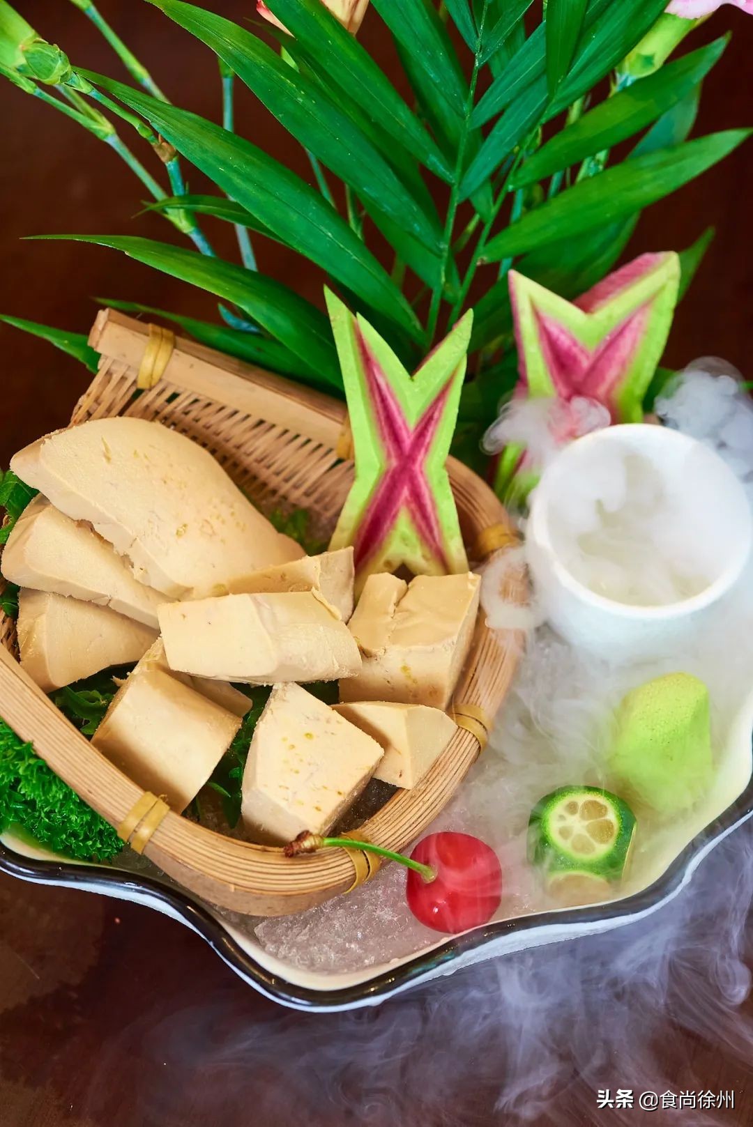 徐州张柏芝一秒到日本?其实正在吃日料,和服免费穿,过足cos瘾