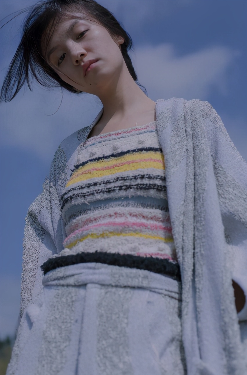 小松菜奈耐看型,小松菜奈气质冷艳