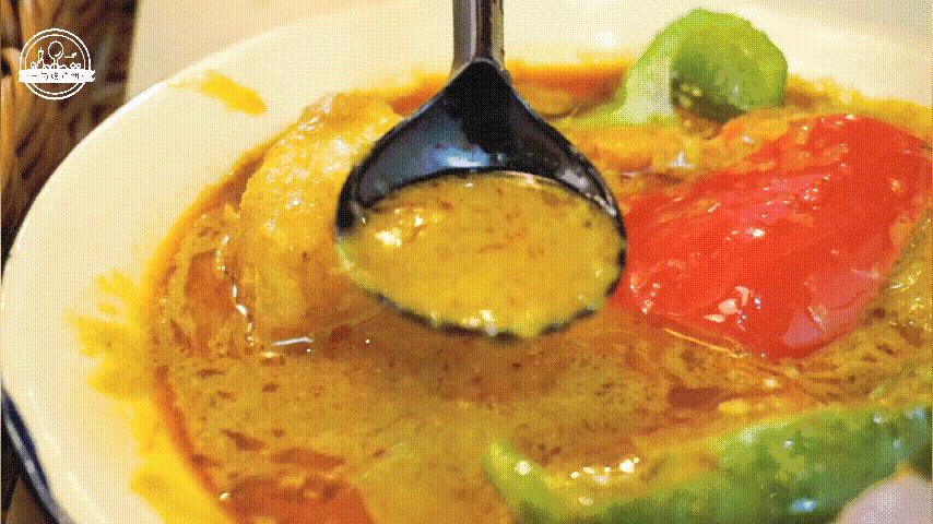 神经病啊！在泰国卖100的绿奶茶这只卖18？真相竟是老板有租收..