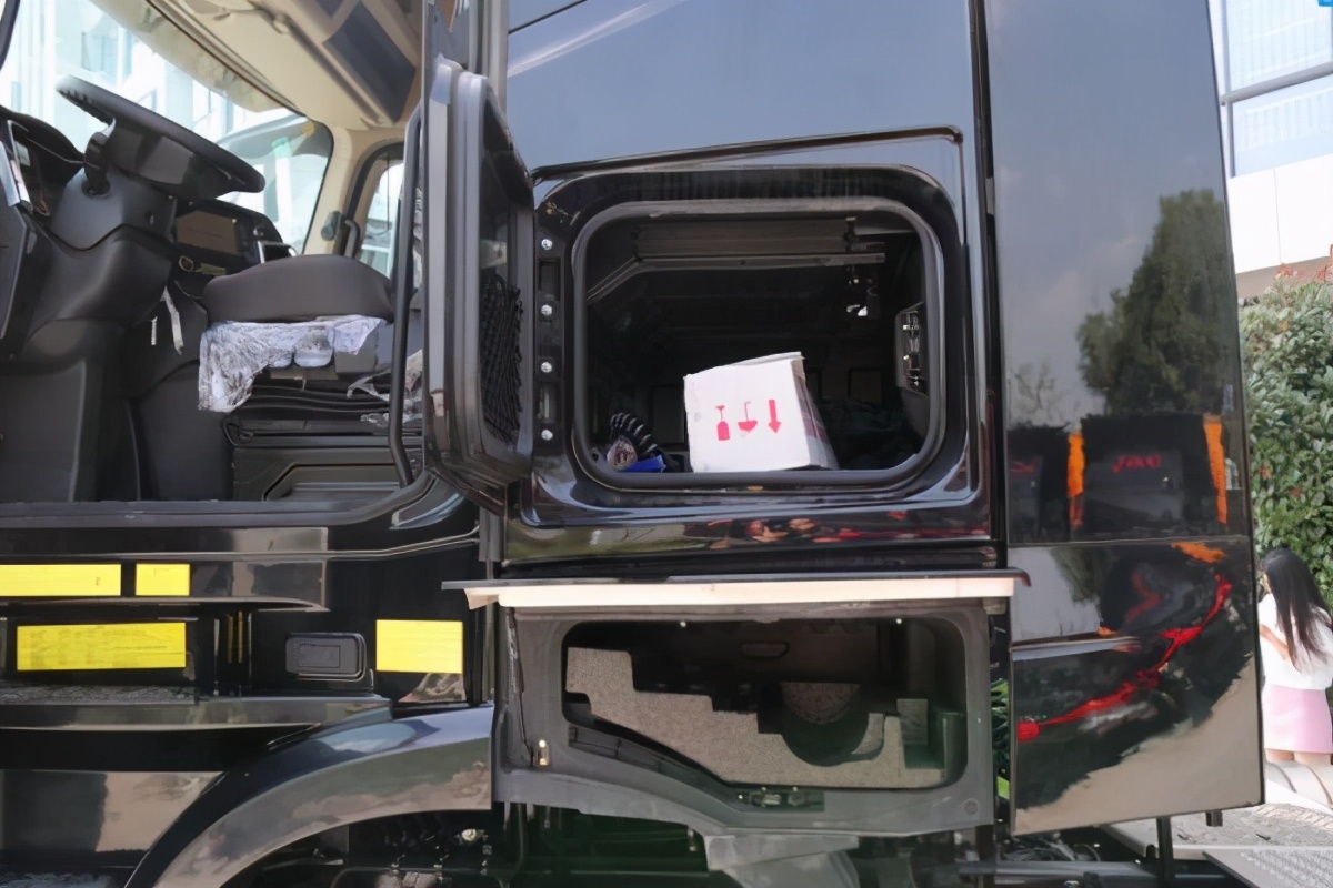 安能快速发展集中采购定制的重卡有什么特别之处？