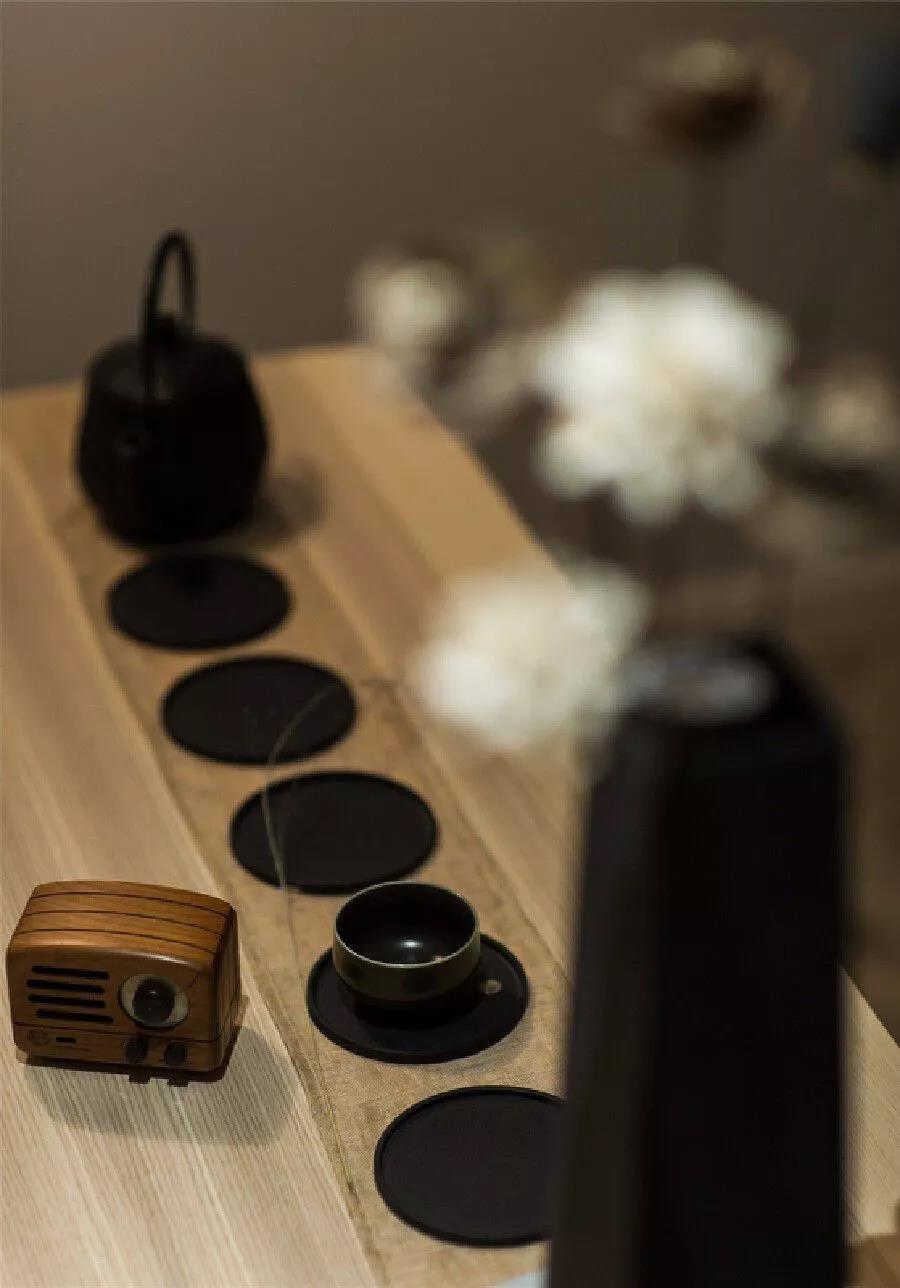 330㎡跃层，还附带阁楼，难怪朋友说像别墅，太大气了！尤其客厅