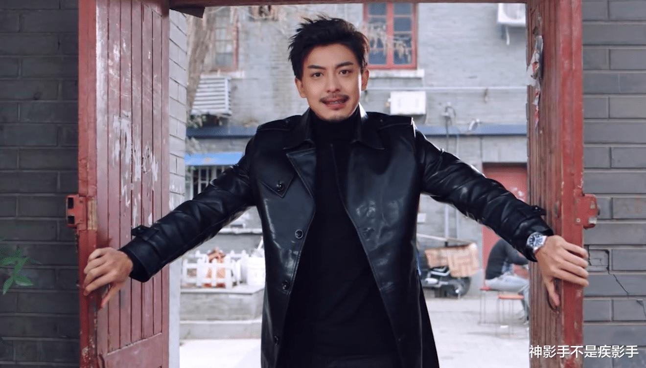 一年后张伟和大力再次相遇,大力给张伟的男友力提升计划