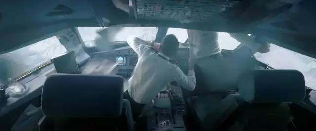 中国机长到底是怎么回事,中国机长朱亚文怎么这么牛啊