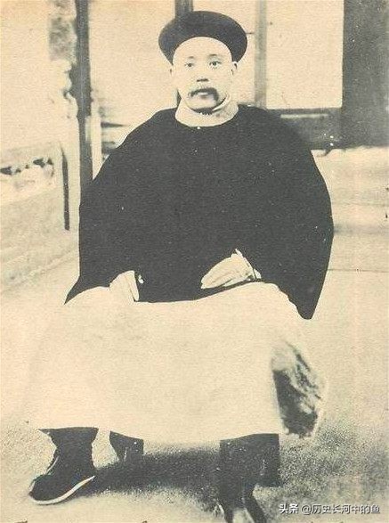 从武昌起义到清帝退位，告诉你袁世凯是怎样登上大总统宝座的