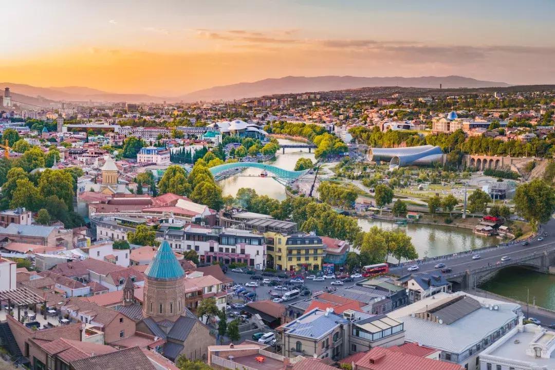 知乎高赞：有哪些适合旅行的国家，听起来高大上其实很经济实惠？