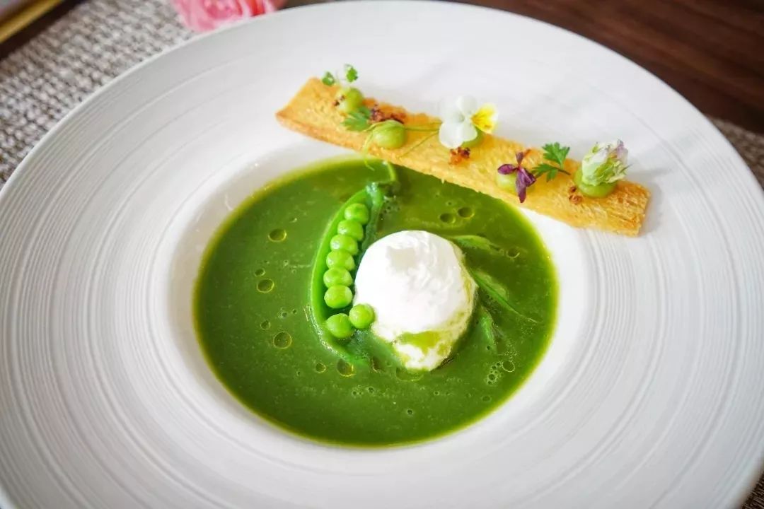 既然年终聚餐躲不掉，那就盘它啊！