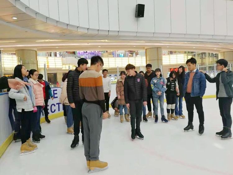 2022北京溜冰场,北京双排轮滑溜冰场