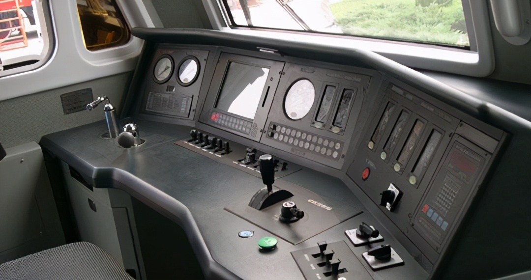 nd5内燃机车,gk1e内燃机车