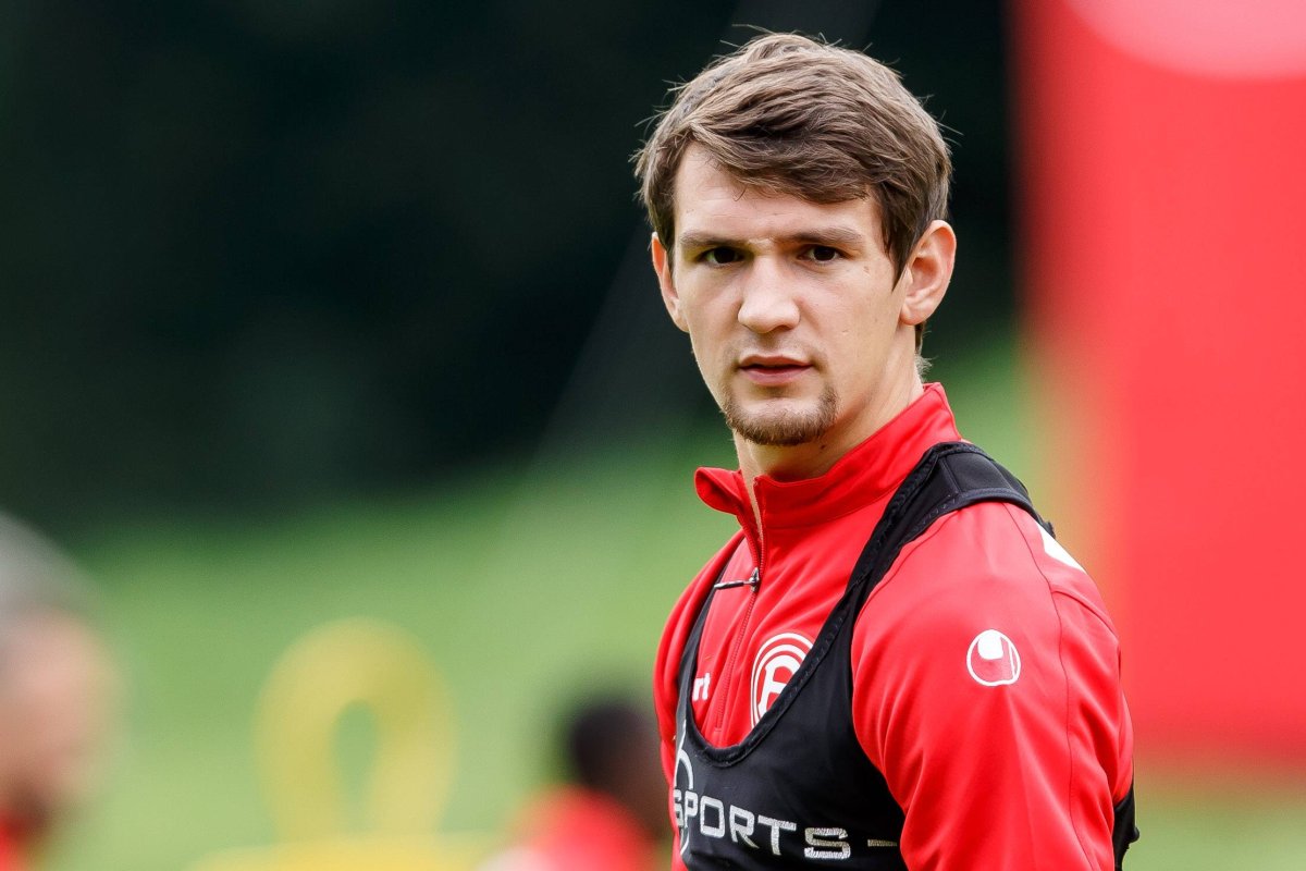 没钱没实力怎么办暗区突围,没钱怎么打天下