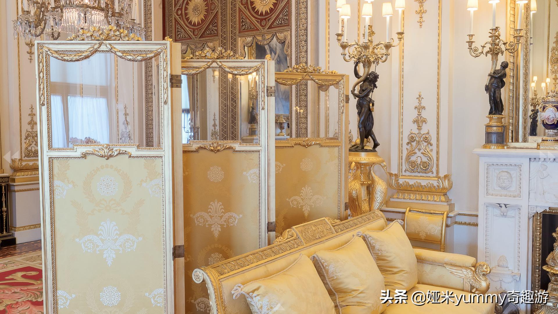 白金汉宫是女王的宫殿吗,伊丽莎白二世白金汉宫阳台