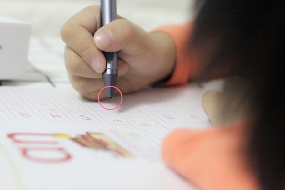 护眼笔矫正坐姿,矫正小朋友握笔姿势