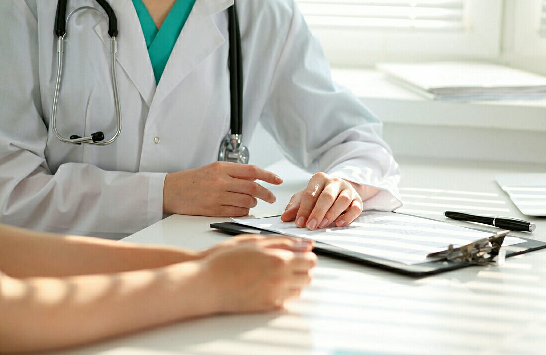 胃癌手术后ct检查骨结节正常吗,胃癌手术后肺部感染出现转移瘤