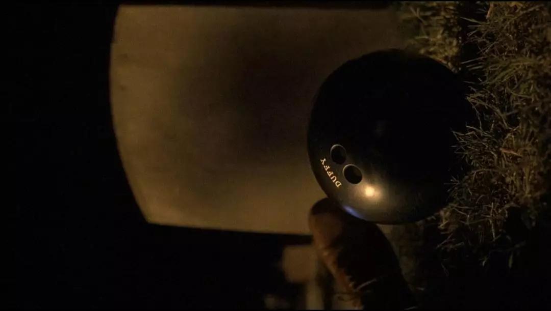 一部被低估的黑色幽默经典电影,一部极具讽刺意味的黑色幽默电影