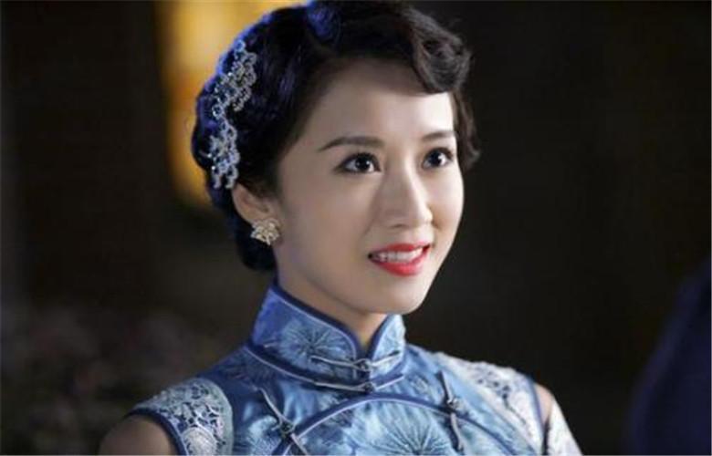 卢小嘉打黄金荣的军阀之子,卢小嘉暴打黄金荣毕军长怎么死的