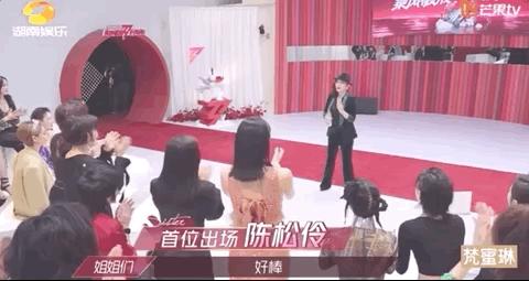 曾经生活在惊涛骇浪中的她为什么又站起来了？靠自救