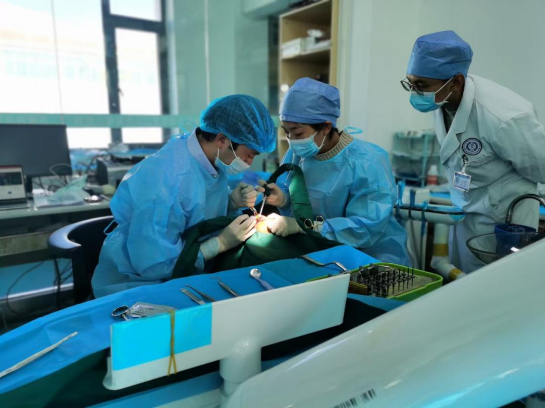 重庆医科大学附属口腔医院种植科,重庆市口腔医院种植科医生