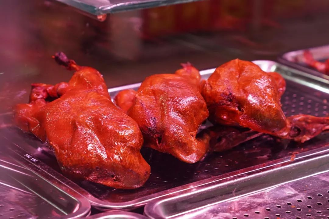 无夜市不夏天！西园里菜场竟然是个“深夜大食堂”？