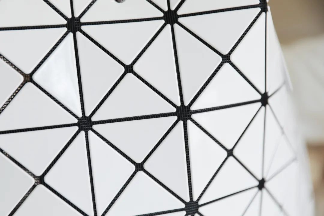 初入职场质感包包推荐,三宅一生包包属于什么档次的包包