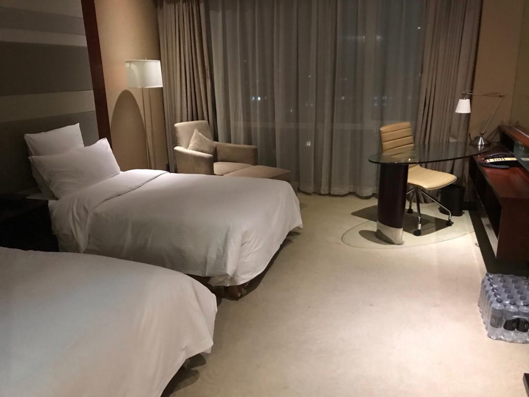 从英国到上海,从英国飞到上海会路过哪