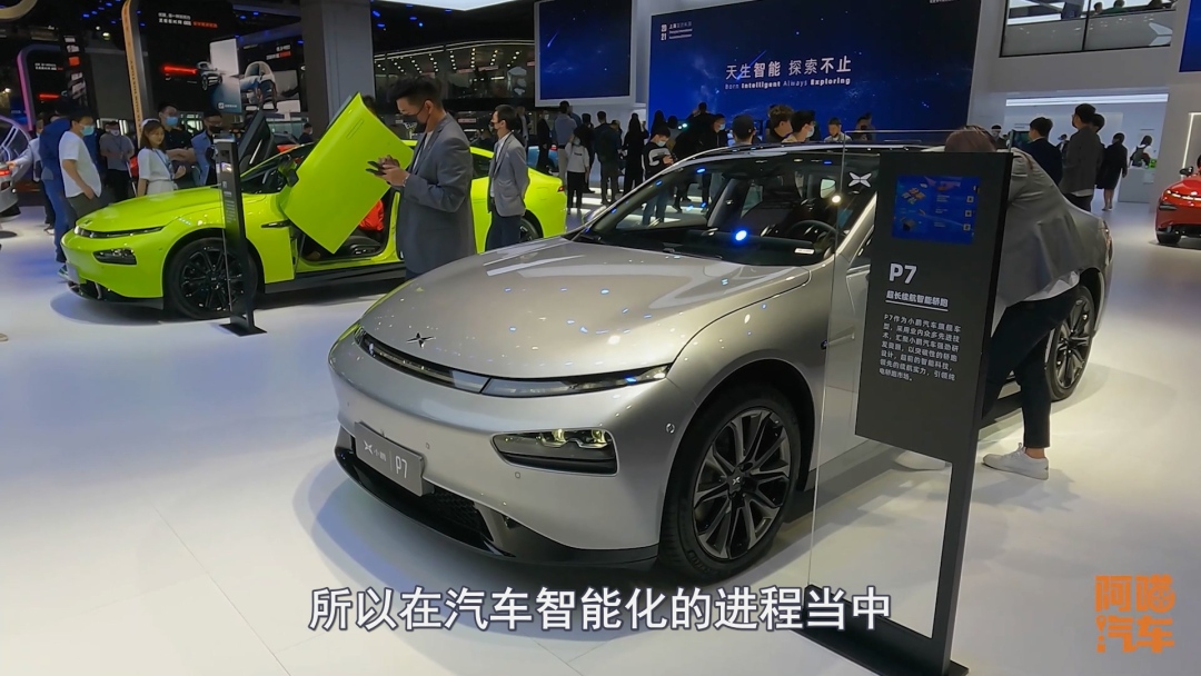 特斯拉频频刹车失灵喵哥冒险体验,特斯拉刹车事件测试