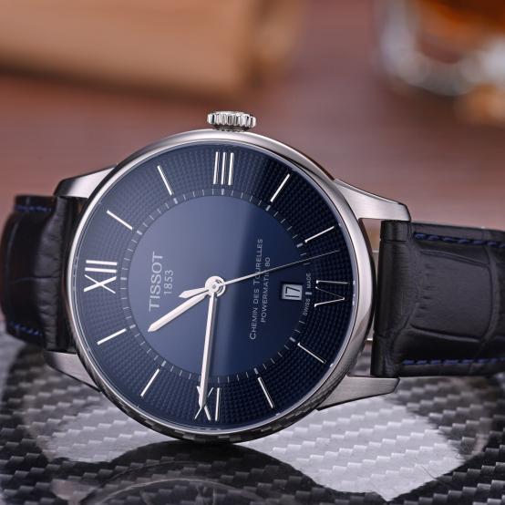 秋冬穿搭高级感明星同款,明星同款时尚大方