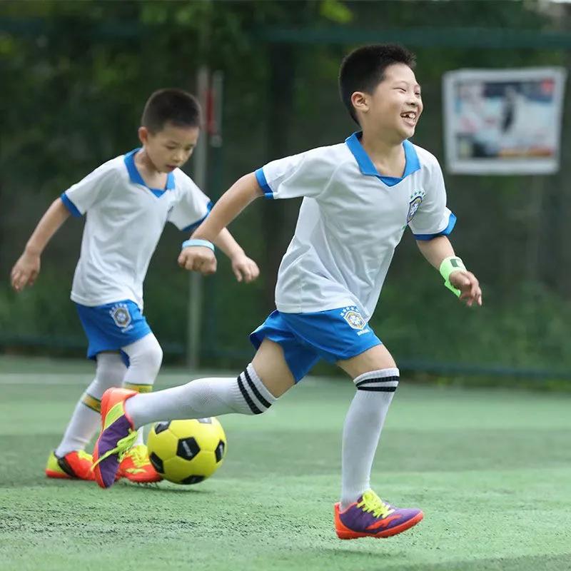 风雪中的守门员——我的足球梦