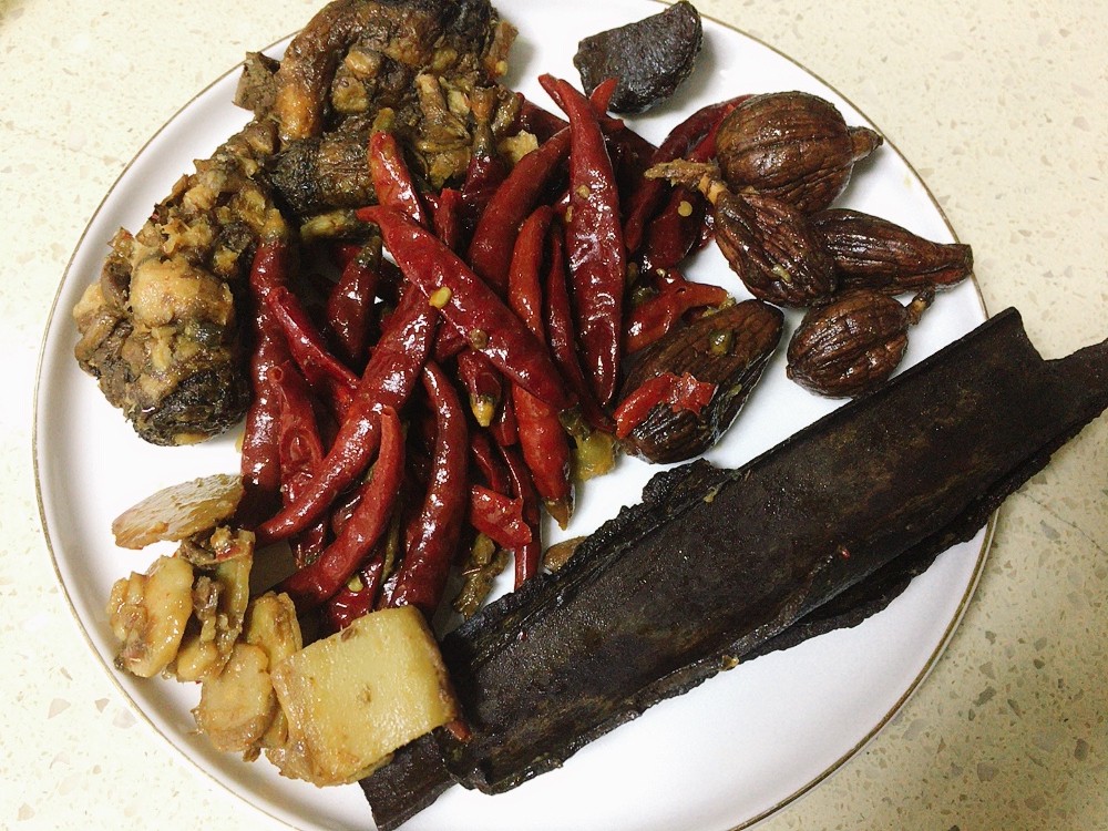 夏季吃鸭肉好还是鸡肉好,夏季吃鸭肉有什么好处