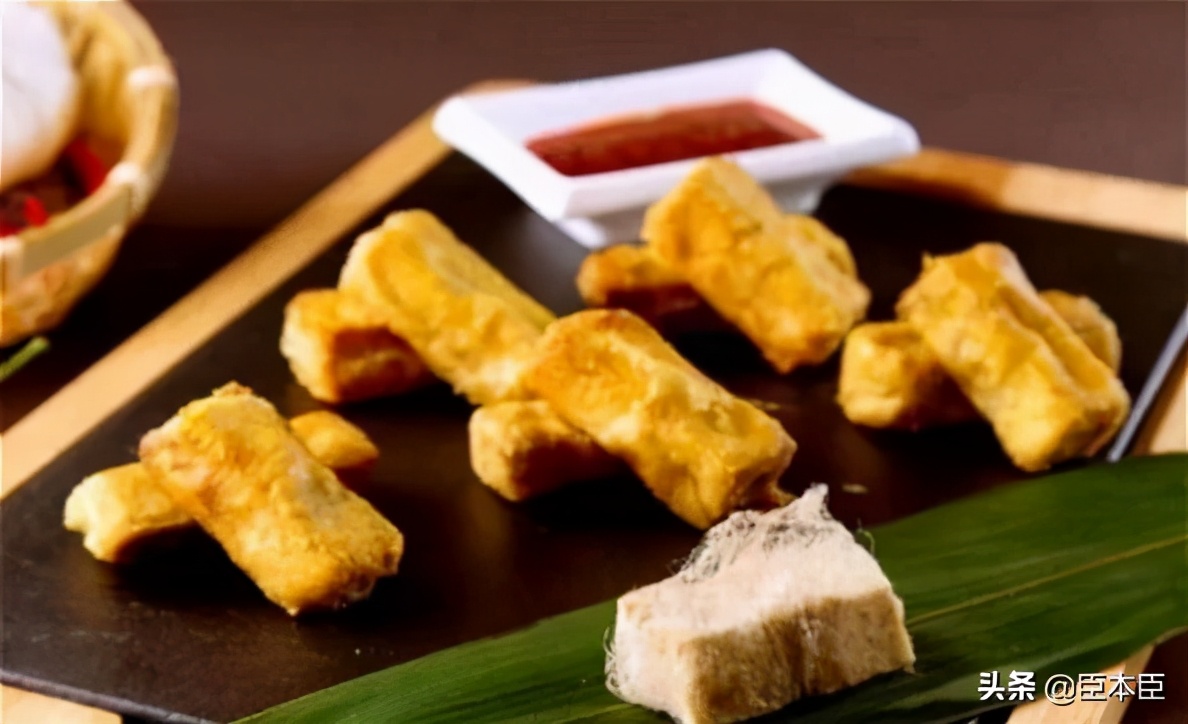 安徽毛豆腐是什么味道的,徽菜代表菜毛豆腐