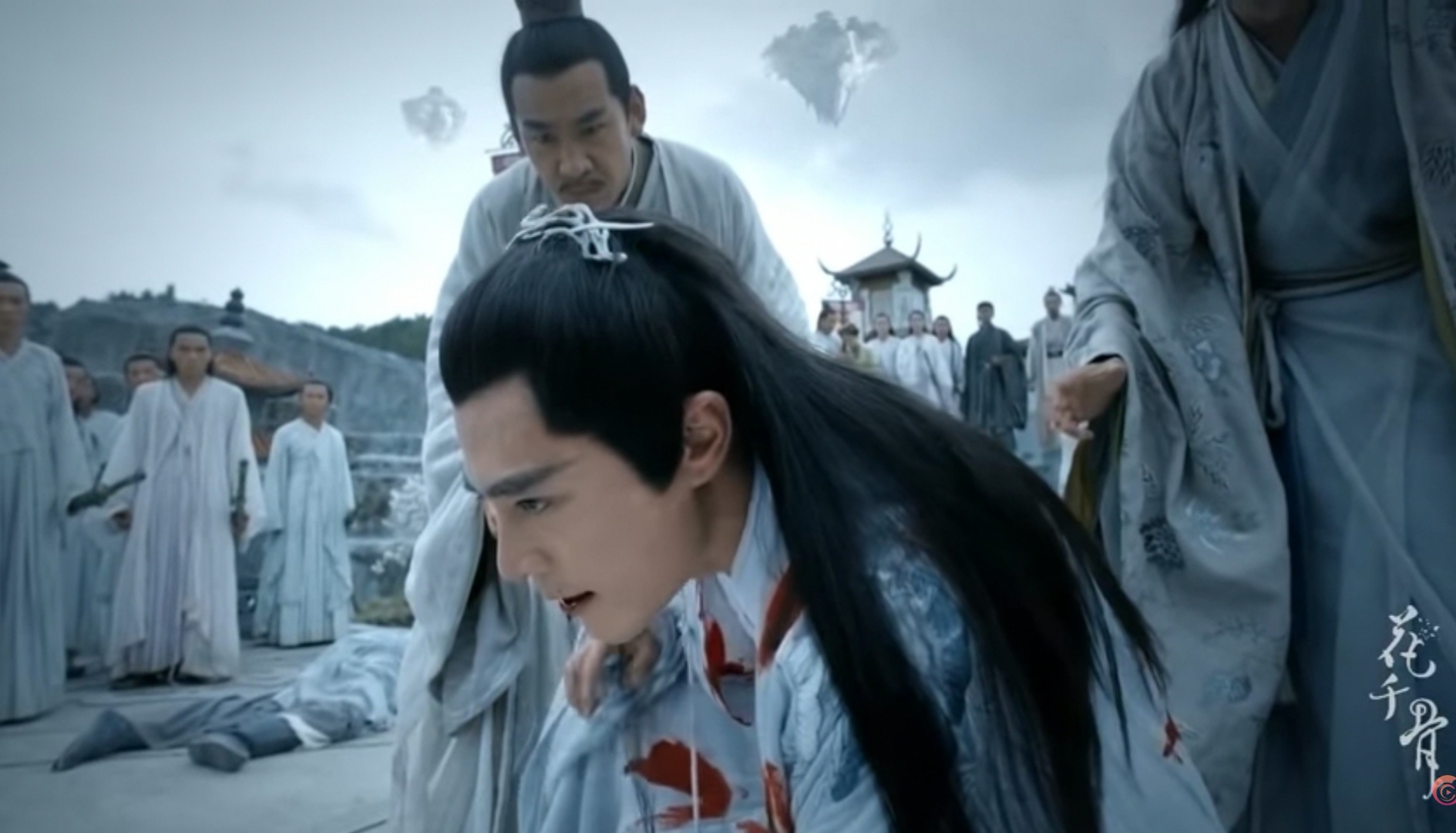 花千骨爱过东方彧卿,花千骨东方彧卿吻千骨