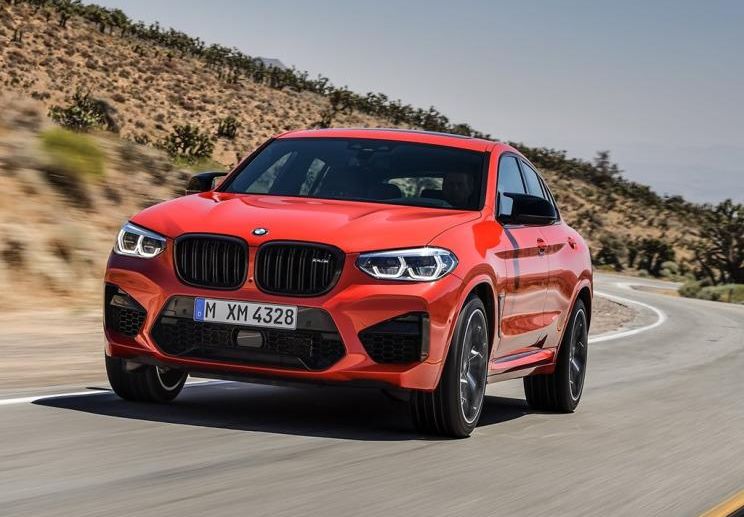 情怀奔驰最值得入手的是哪款,不考虑价格奔驰哪款车好