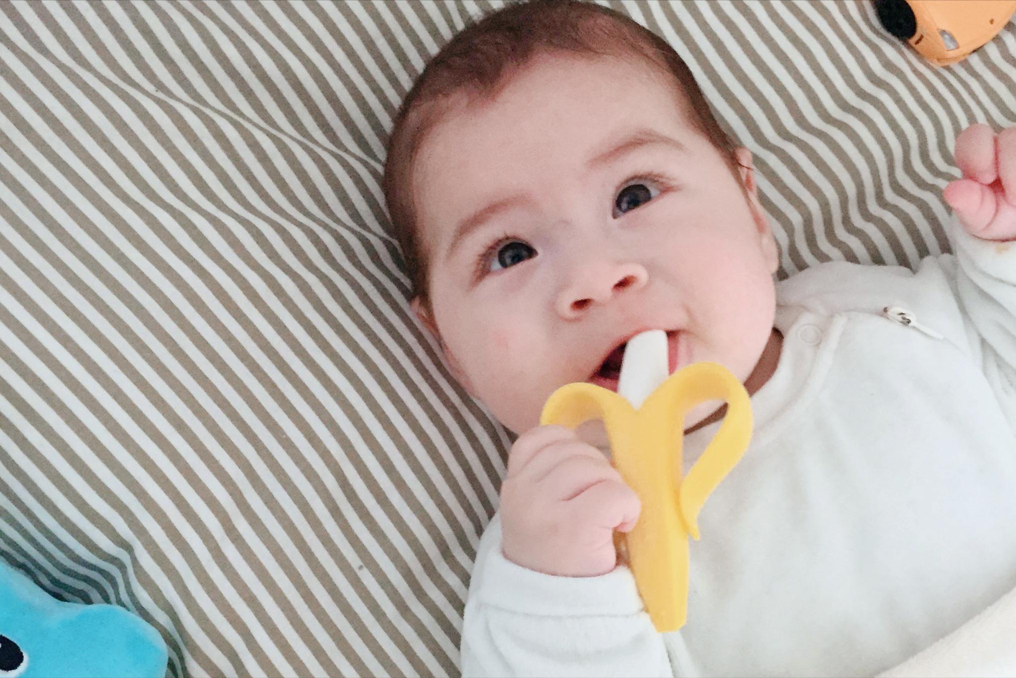 原来宝宝长牙这么难受,3个方法可缓解不适,家长早知道娃少受罪